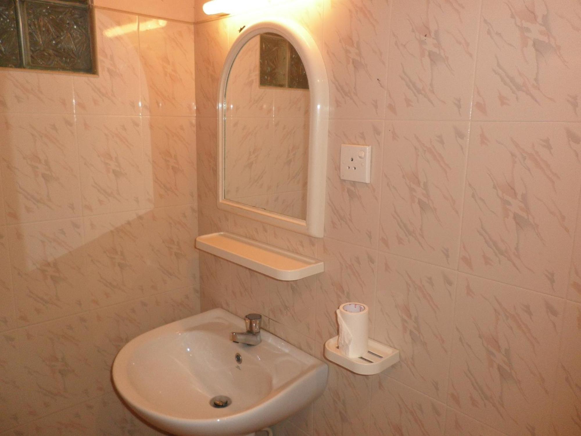 Mccarthy Guesthouse Κάντι Δωμάτιο φωτογραφία